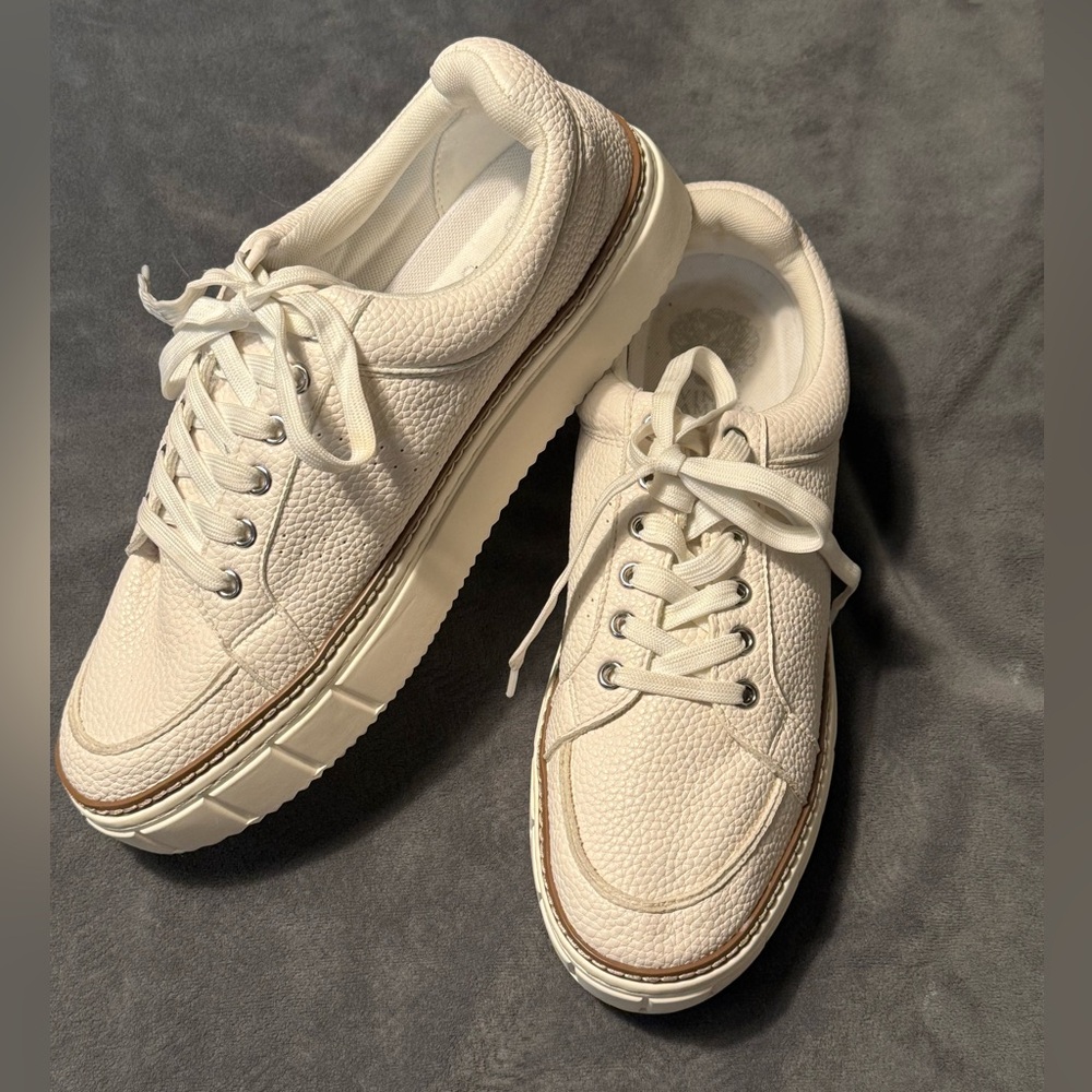 NWOT VINCE CAMUTO Men’s Randay White Pebbled Leather Platform Sneakers Size 11